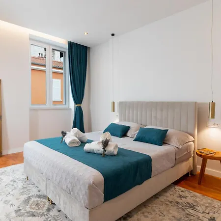 Luxury Volat Old Town Apartament *